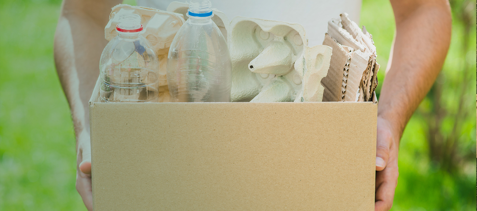 Reciclar crea empleos y fomenta la innovación en tecnologías sostenibles.